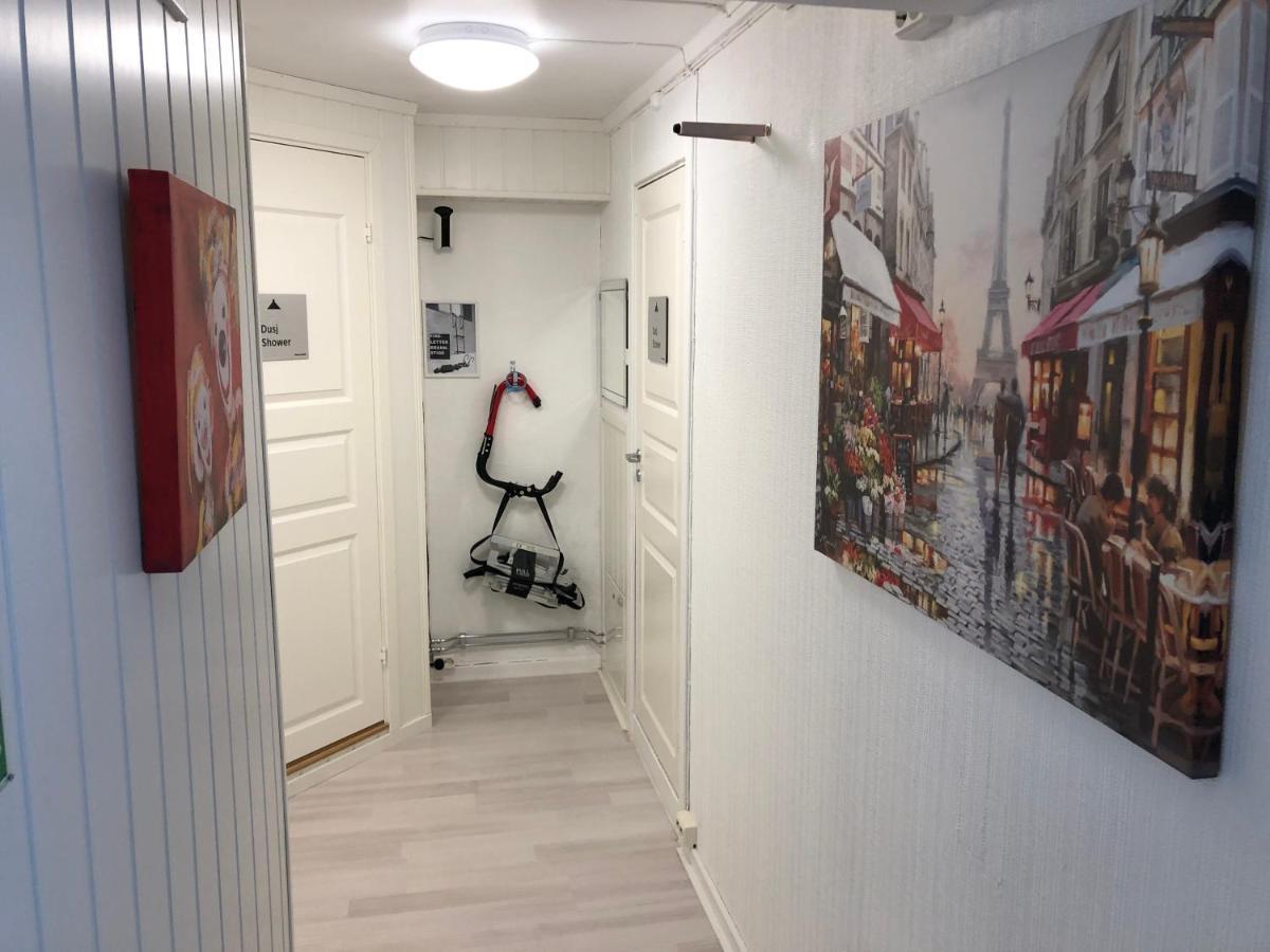 Vinstra Hostel Екстер'єр фото